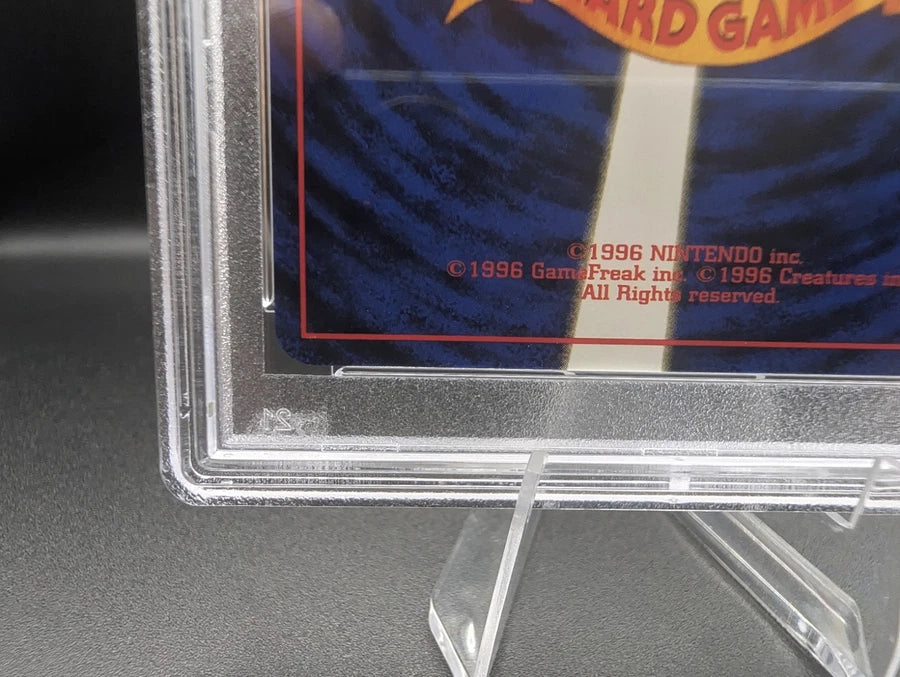 Pokémon TCG: 2000 Japanese Neo Genesis Feraligatr Holo #160 PSA 9 MINT